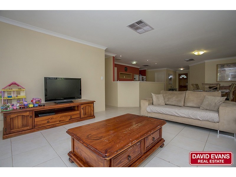 17 Ballard Fairway, Wanneroo WA 6065