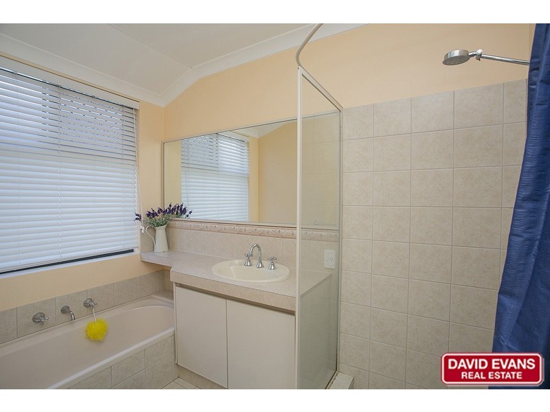 17 Ballard Fairway, Wanneroo WA 6065