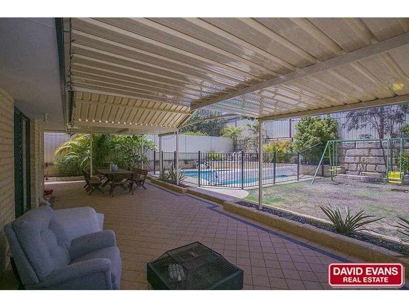 17 Ballard Fairway, Wanneroo WA 6065