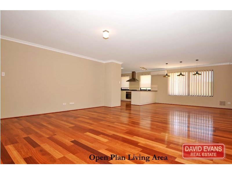 32 Champaigne Drive, Tapping WA 6065