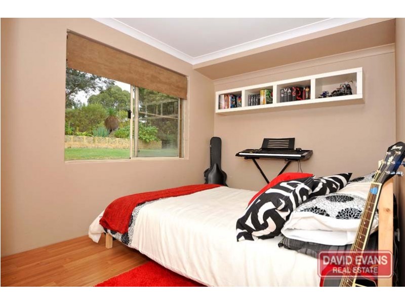 5 Birdwood Drive, Woodridge WA 6041