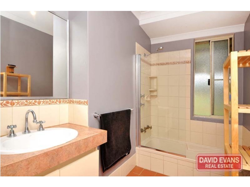 5 Birdwood Drive, Woodridge WA 6041