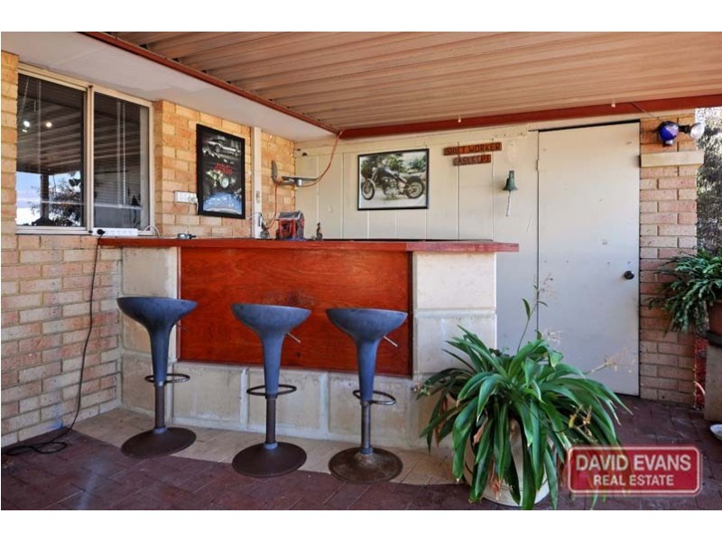 1 Tussock Elbow, Banksia Grove WA 6031