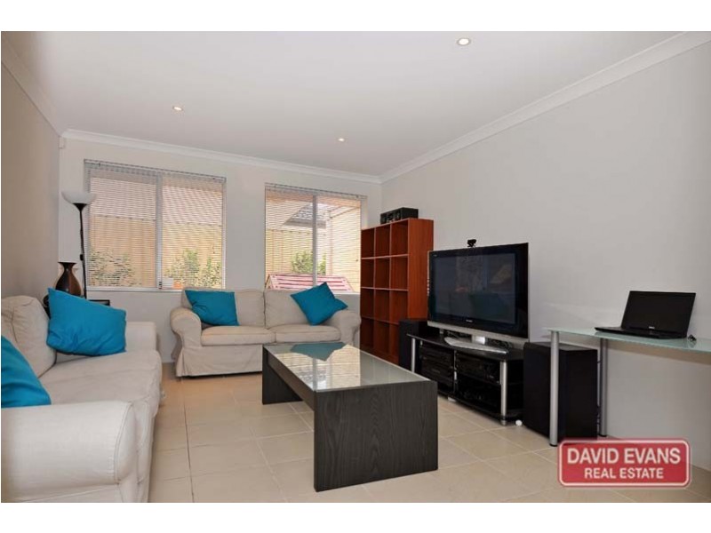 9 Cortona Grove, Sinagra WA 6065