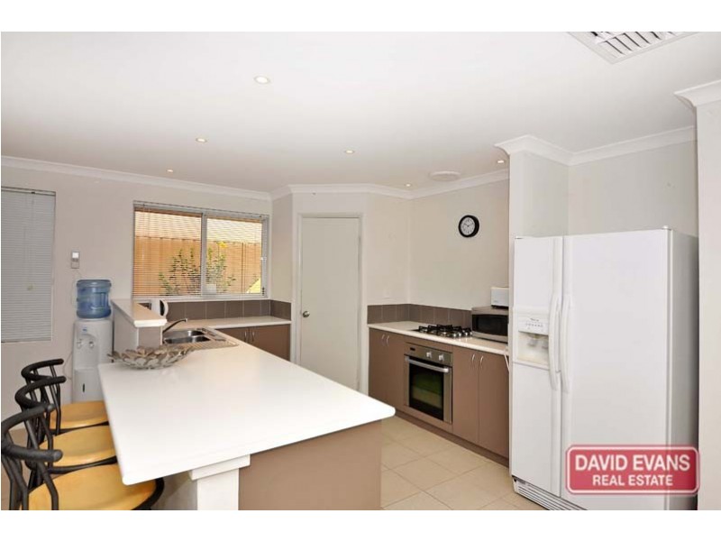 9 Cortona Grove, Sinagra WA 6065