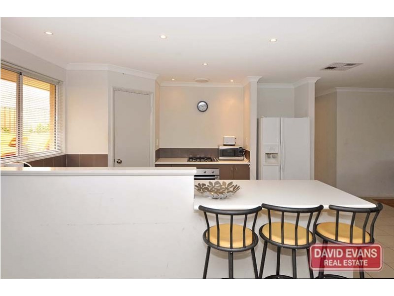 9 Cortona Grove, Sinagra WA 6065