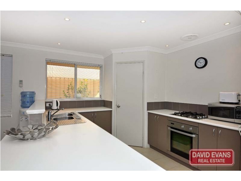 9 Cortona Grove, Sinagra WA 6065