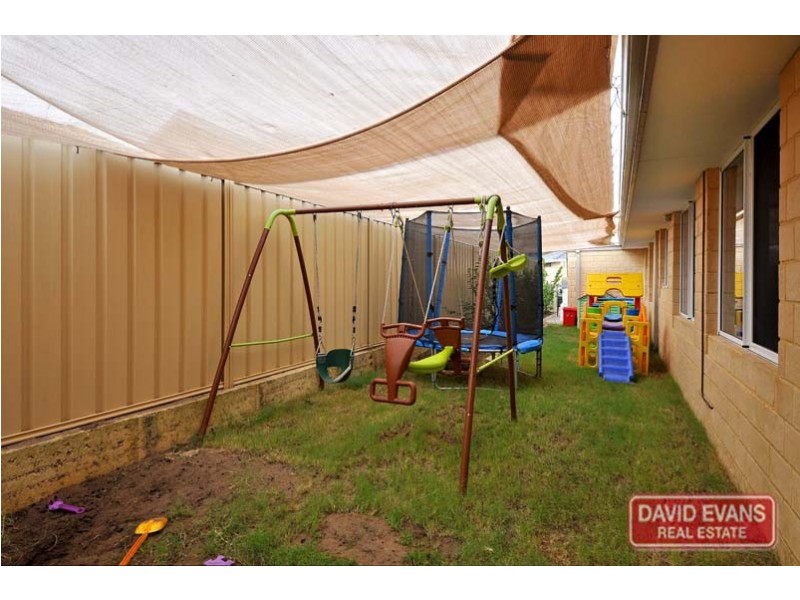 9 Cortona Grove, Sinagra WA 6065