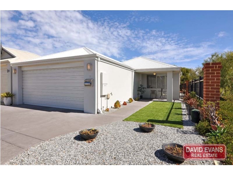 15 Atley Pass, Carramar WA 6031