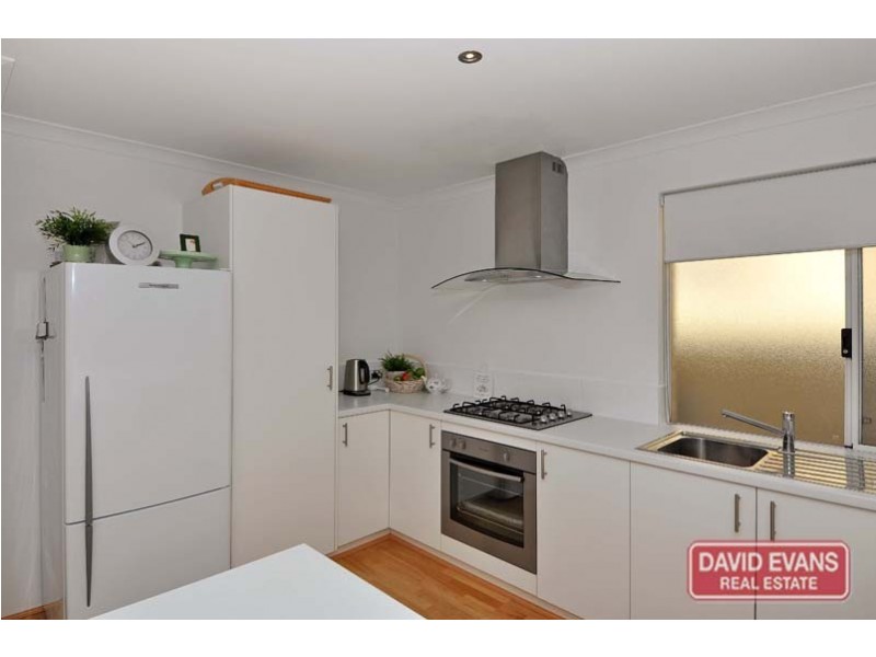 15 Atley Pass, Carramar WA 6031