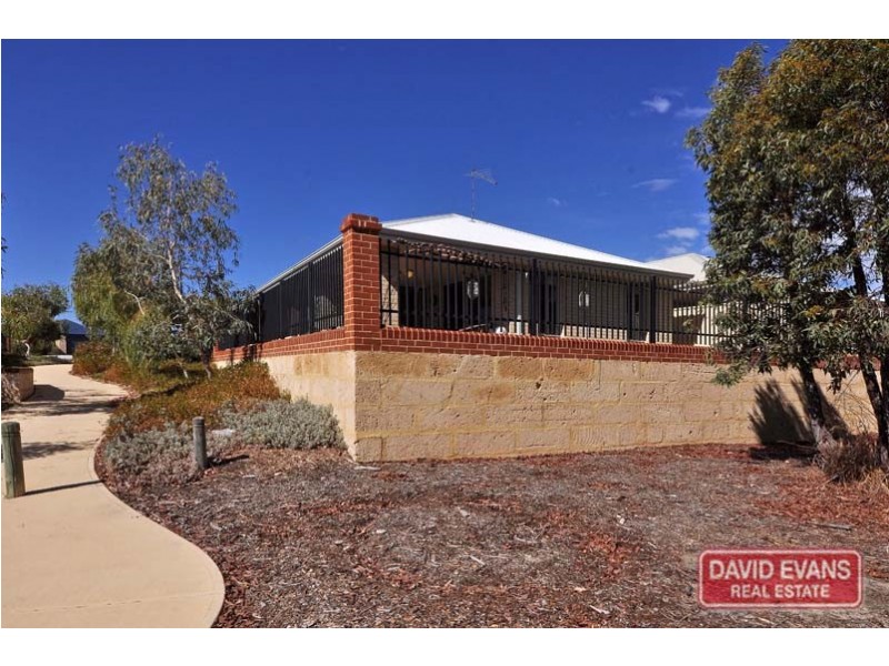 15 Atley Pass, Carramar WA 6031