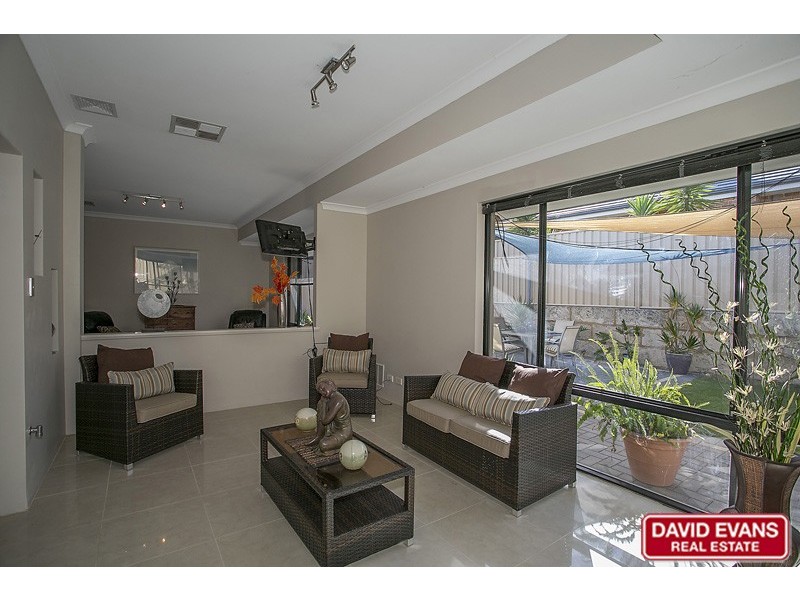 24 Amery Road, Hocking WA 6065