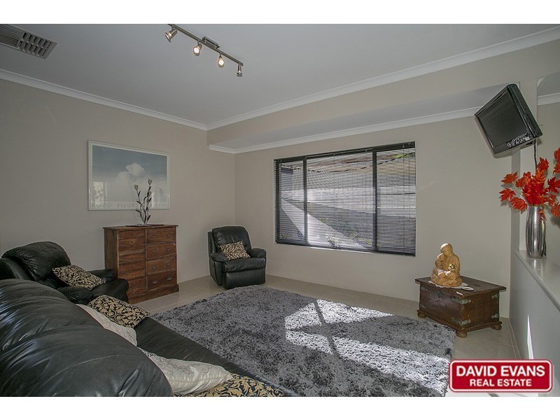 24 Amery Road, Hocking WA 6065