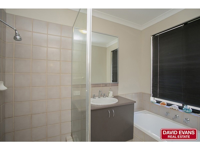 24 Amery Road, Hocking WA 6065