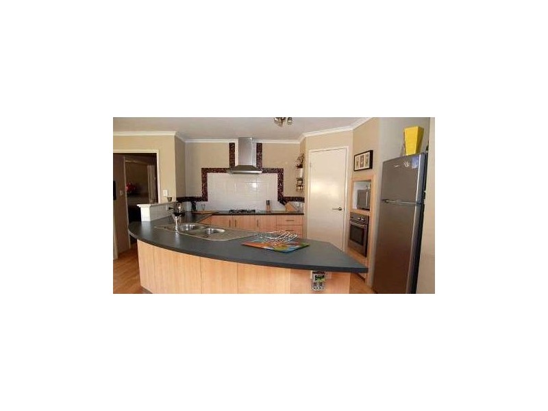 64 Sacramento Parade, Hocking WA 6065