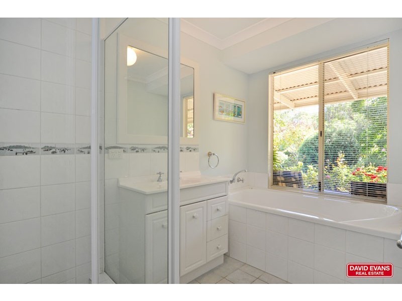 68 Farmhouse Link, Two Rocks WA 6037