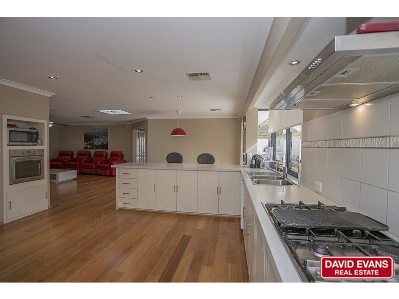 34 Shropshire Crescent, Butler WA 6036