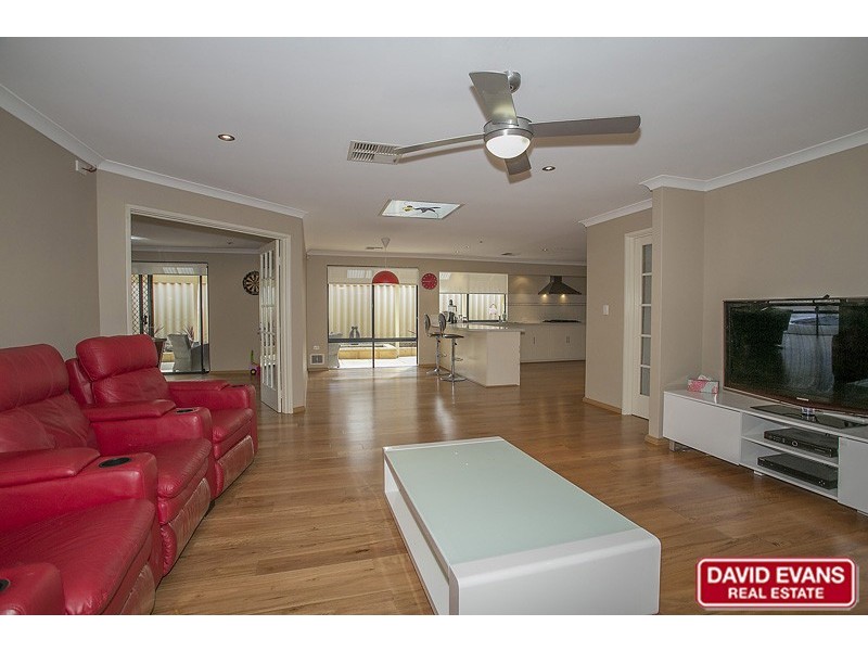 34 Shropshire Crescent, Butler WA 6036