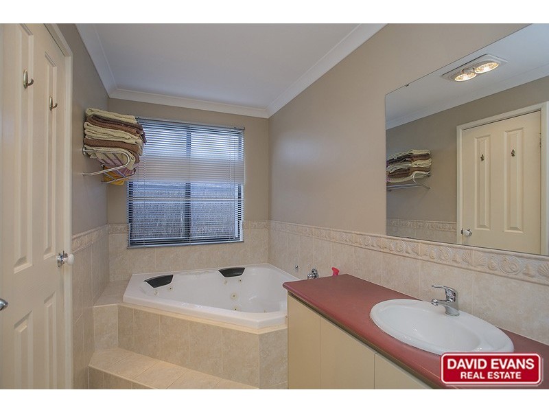 34 Shropshire Crescent, Butler WA 6036