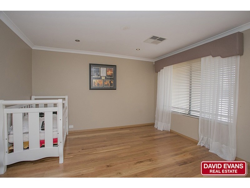 34 Shropshire Crescent, Butler WA 6036