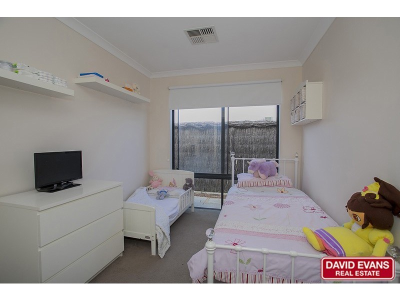 34 Shropshire Crescent, Butler WA 6036