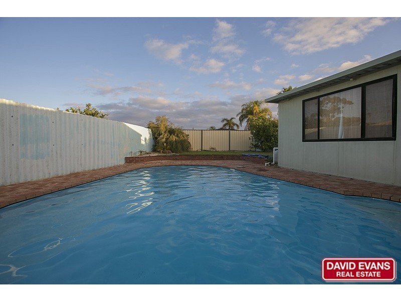 44 Redfin Crescent, Beldon WA 6027