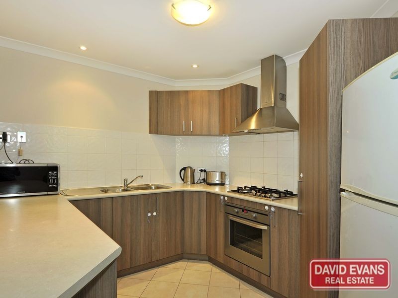 1/15 Crosthwait Circle, Tapping WA 6065