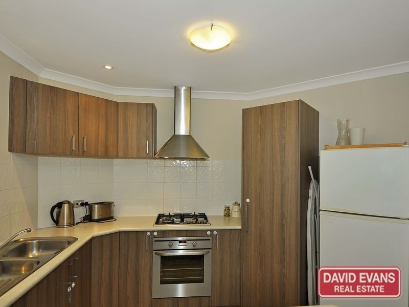 1/15 Crosthwait Circle, Tapping WA 6065