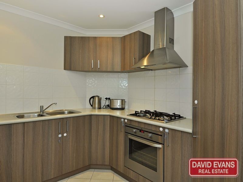 1/15 Crosthwait Circle, Tapping WA 6065