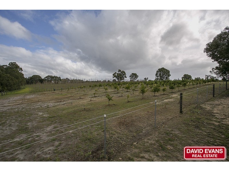 76 Ferguson Road, Gingin WA 6503