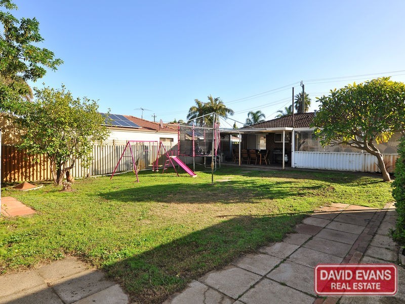9 Wallawa Street, Wanneroo WA 6065