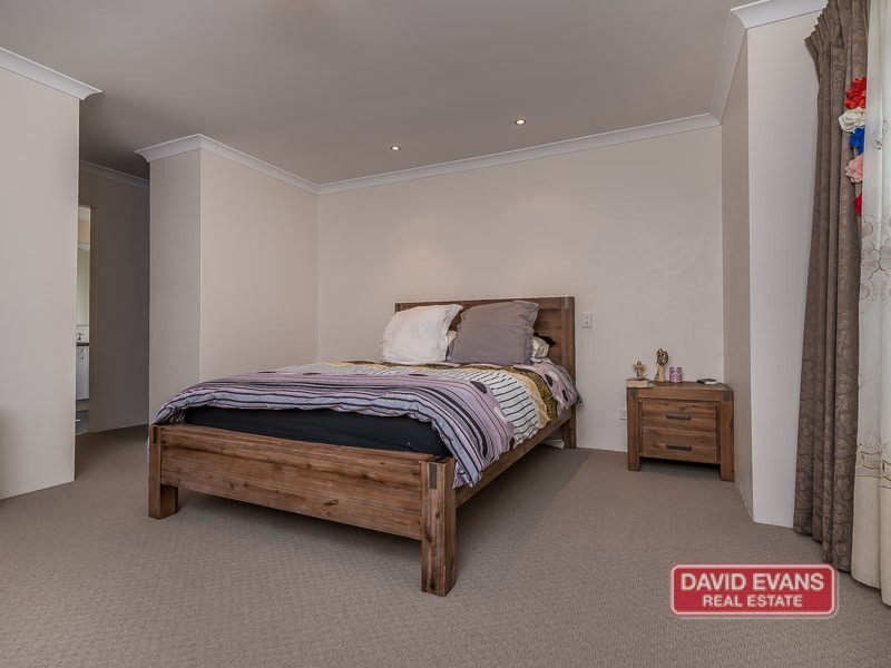 6 Vosnacos Way, Tapping WA 6065