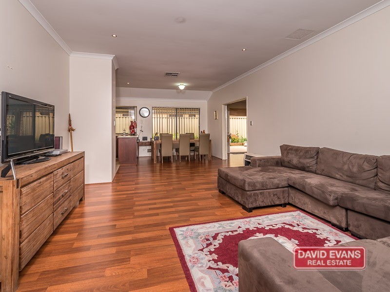 6 Vosnacos Way, Tapping WA 6065