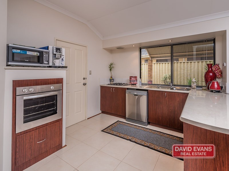 6 Vosnacos Way, Tapping WA 6065