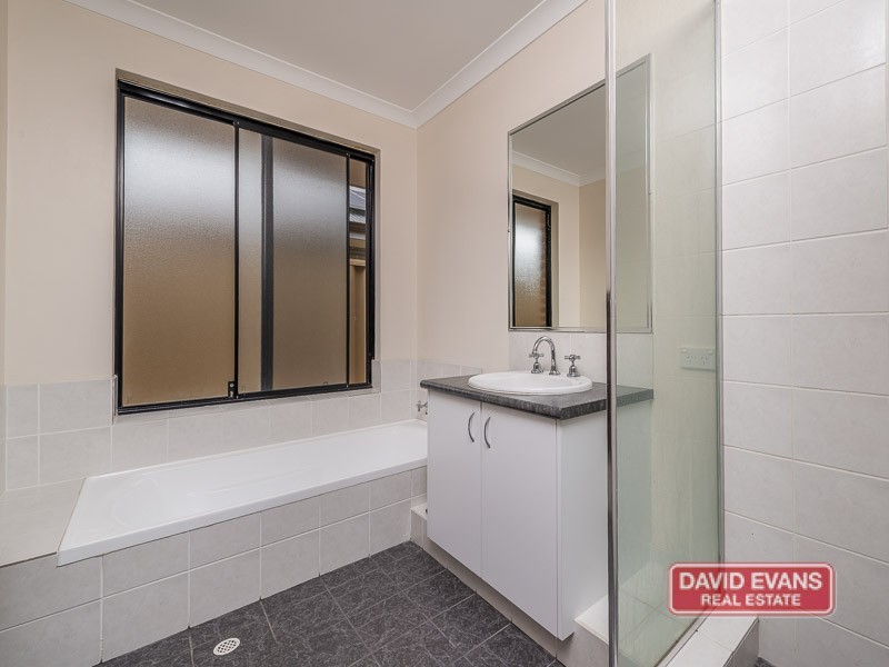 6 Vosnacos Way, Tapping WA 6065