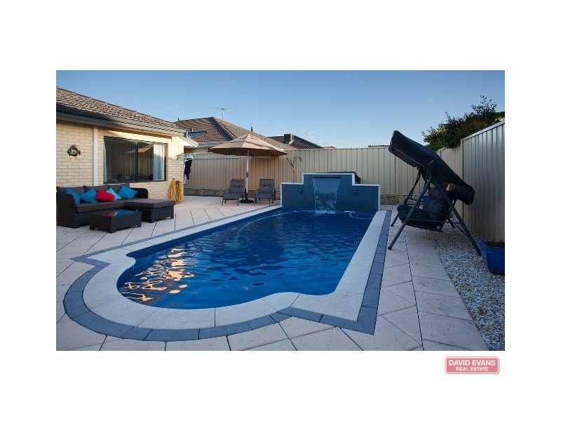 23 Kirkcaldy Terrace, Hocking WA 6065