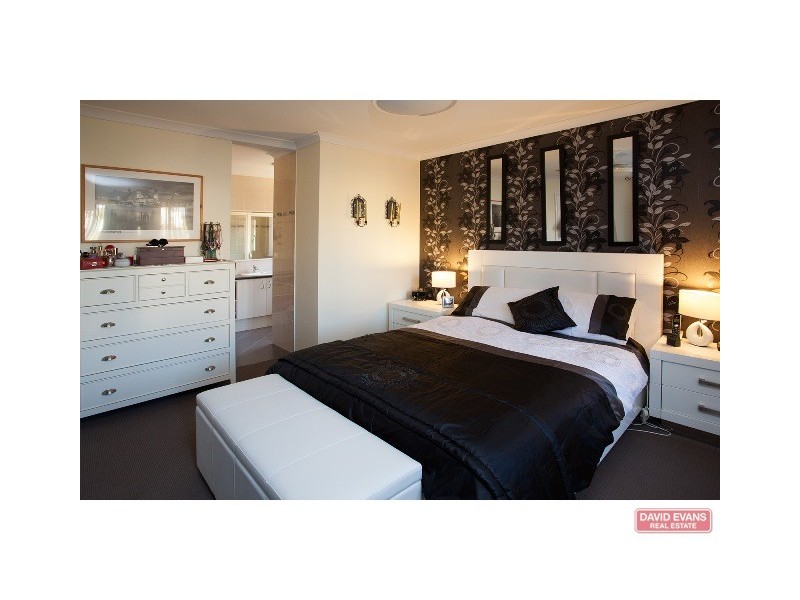 23 Kirkcaldy Terrace, Hocking WA 6065