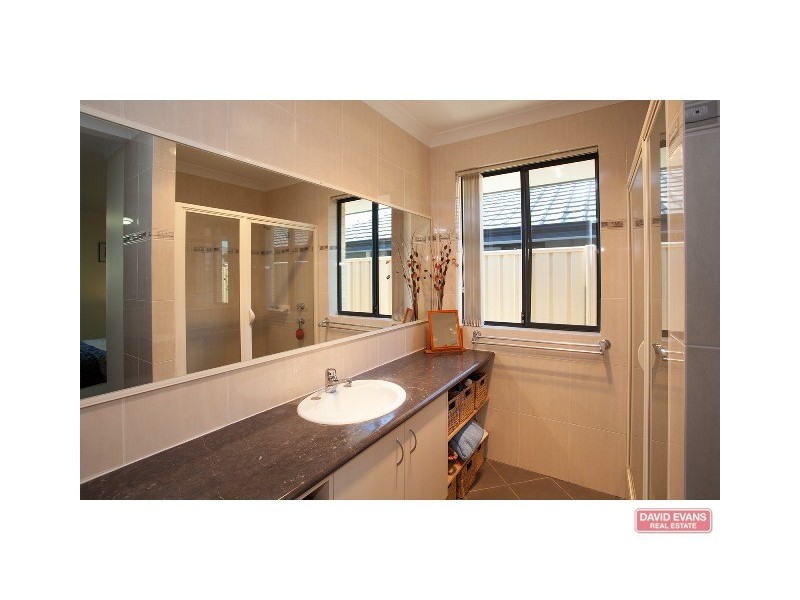 23 Kirkcaldy Terrace, Hocking WA 6065