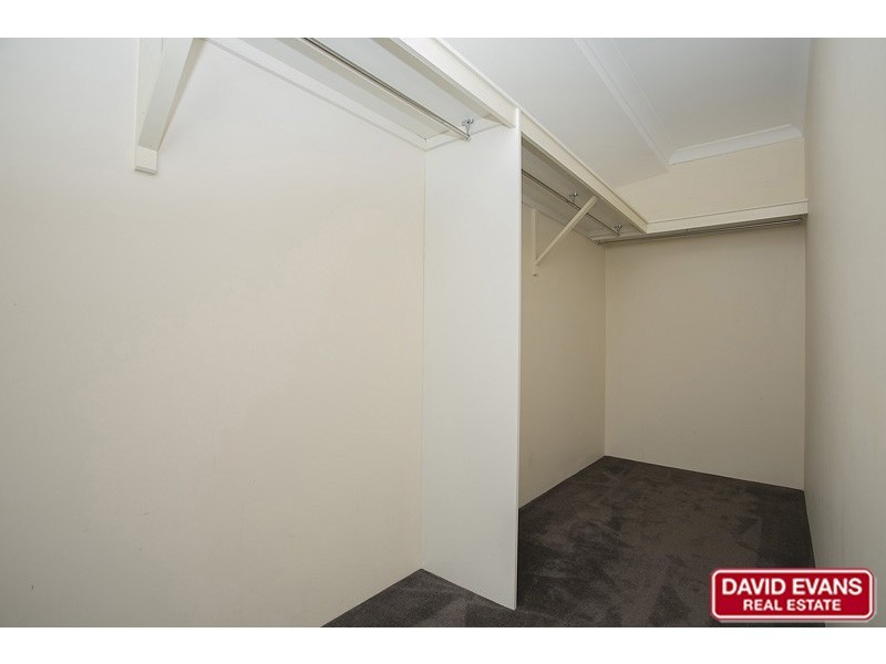 6 Zeppelin Way, Tapping WA 6065