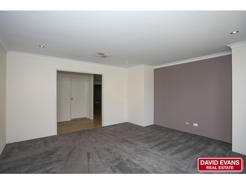 6 Zeppelin Way, Tapping WA 6065