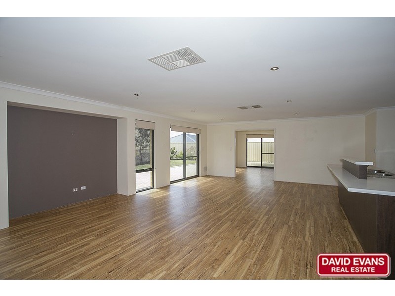 6 Zeppelin Way, Tapping WA 6065