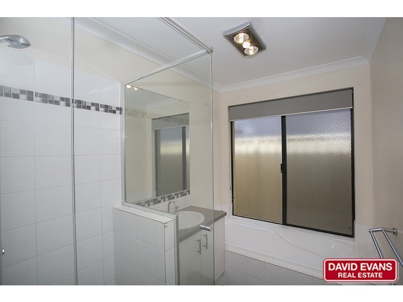 6 Zeppelin Way, Tapping WA 6065