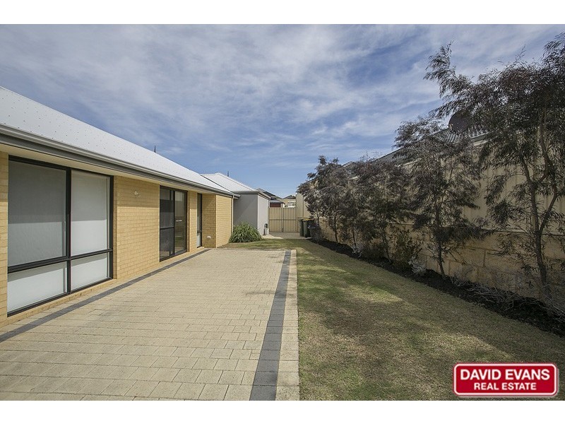 6 Zeppelin Way, Tapping WA 6065