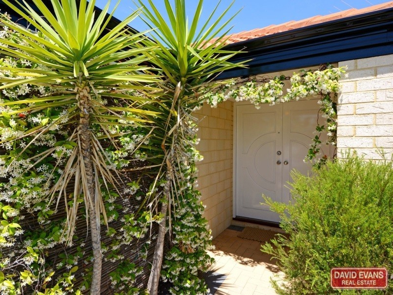 25 Mulwarrie Circle, Wanneroo WA 6065