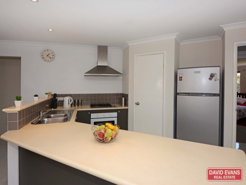 25 Mulwarrie Circle, Wanneroo WA 6065