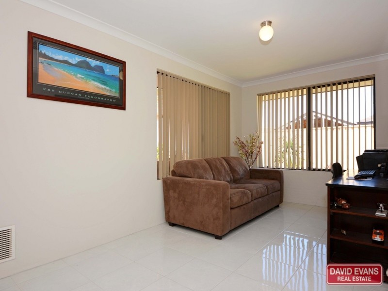 25 Mulwarrie Circle, Wanneroo WA 6065