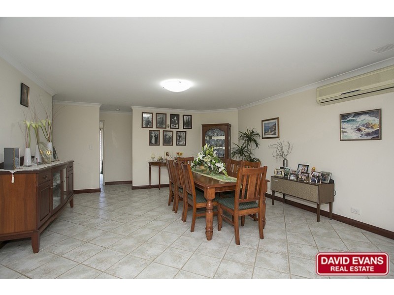 10 Harbour Elbow, Banksia Grove WA 6031