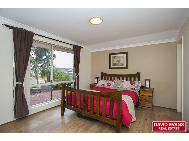 5 Griffiths Road, Sinagra WA 6065