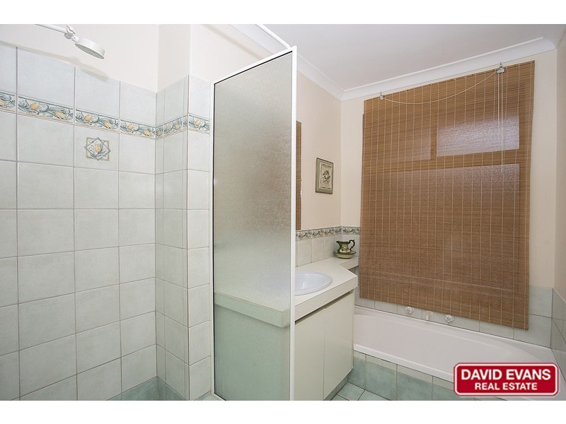 5 Griffiths Road, Sinagra WA 6065