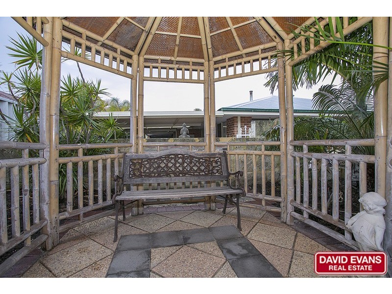 5 Griffiths Road, Sinagra WA 6065